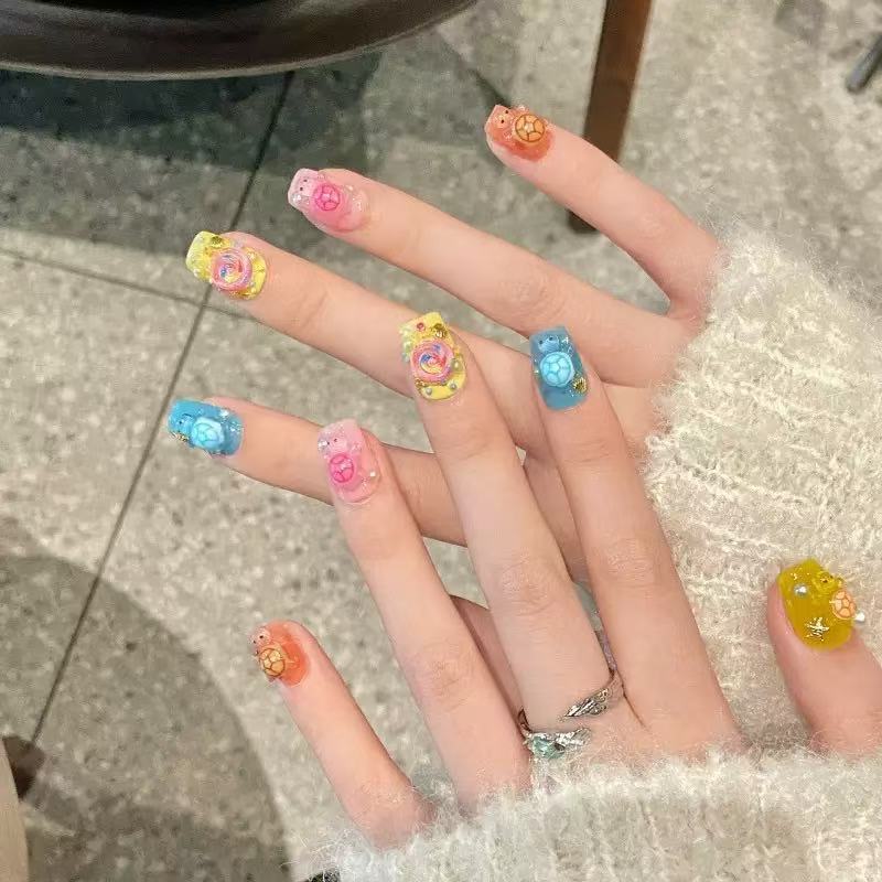 Nail Art Design - 100 ชิ้นจี้เรซินรูปเต่าหลากสีแบบแบนสำหรับตกแต่งเคสโทรศัพท์ งานศิลปะเล็บ และงานฝีมือ DIY