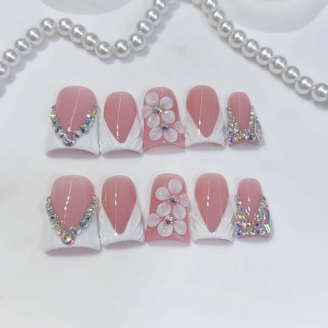Nail Art Design - 10 ชิ้น เล็บปลอมสไตล์เรียบหรูและสง่างาม ดีไซน์รูปตัว V วาดลายด้วยมือ
