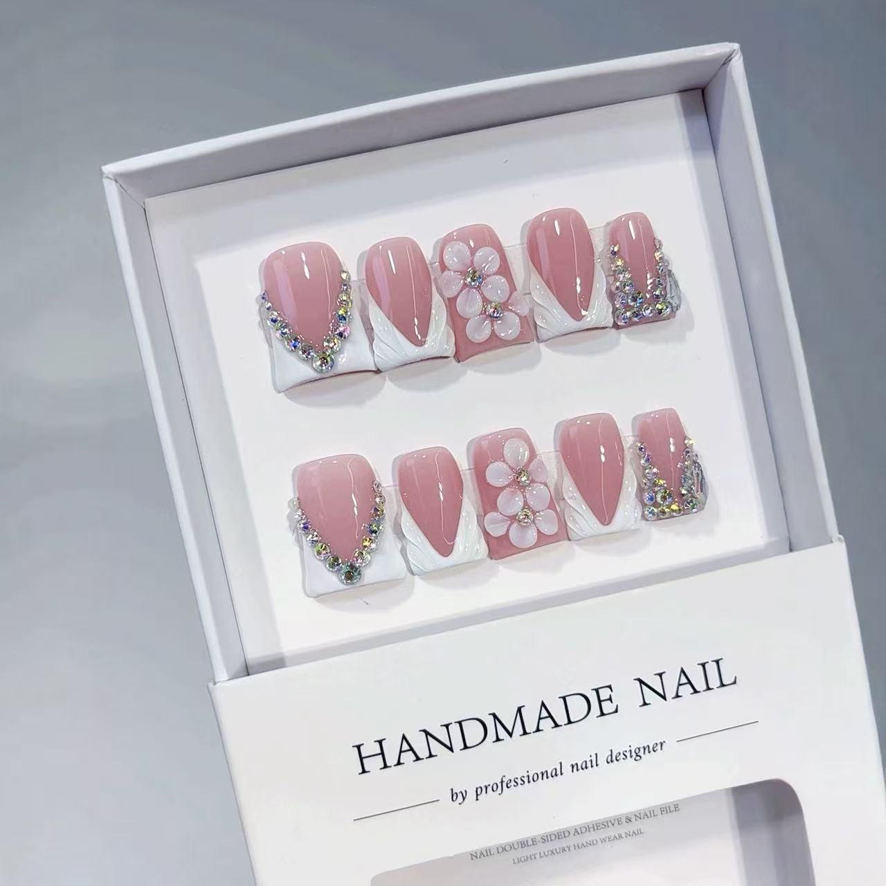 10 ชิ้น เล็บปลอมสไตล์เรียบหรูแ - Nail Art Design บทวิจารณ์และราคา
