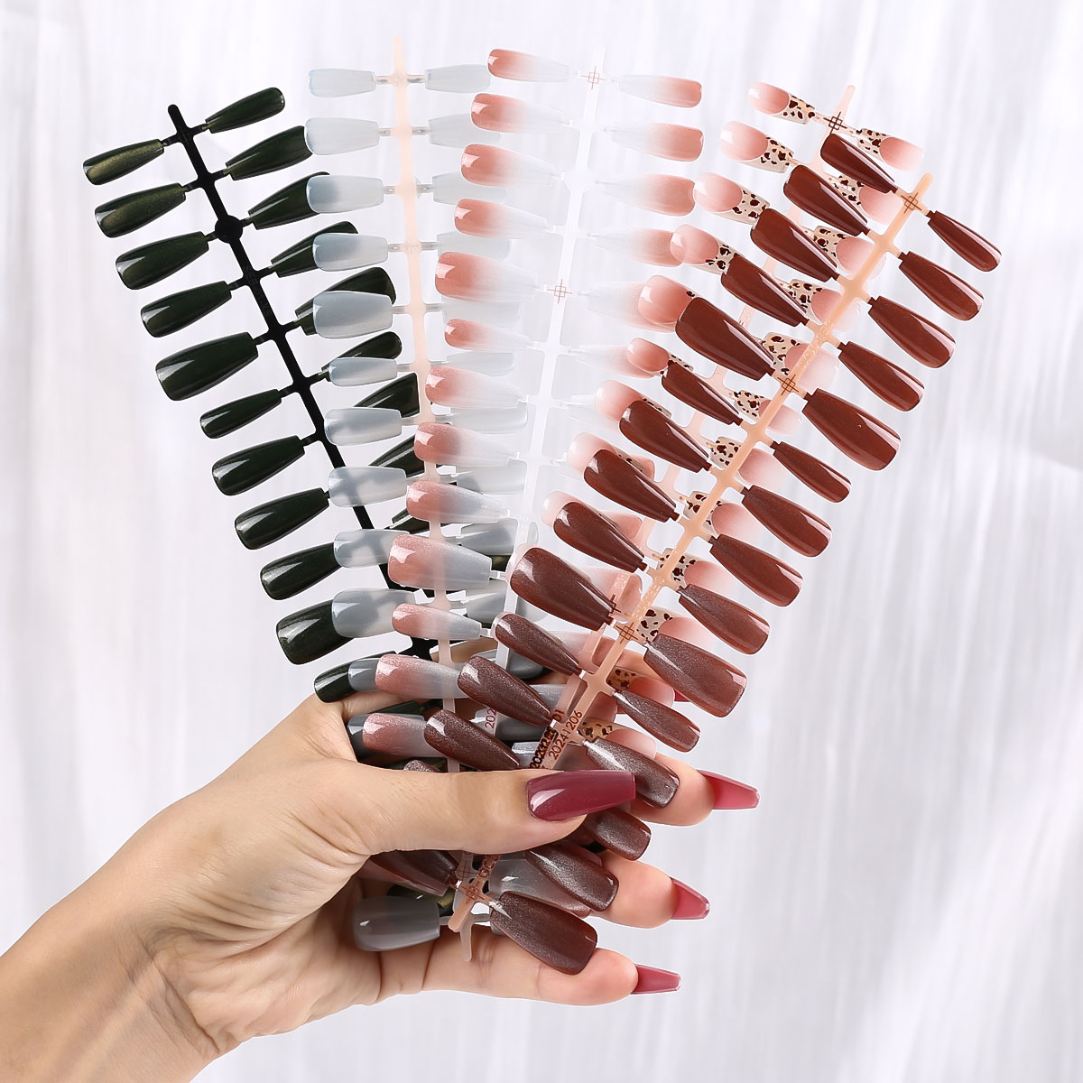 เล็บปลอมแบบกดติด 30 ชิ้น รูปทร - Nail Art Ombre Pink บทวิจารณ์และราคา